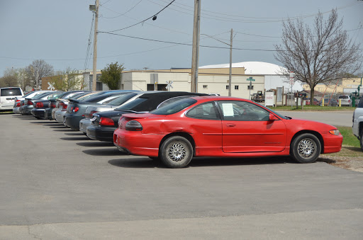 Used Car Dealer «Harris Boyz Auto», reviews and photos, 2115 S Riverside Dr, Iowa City, IA 52246, USA