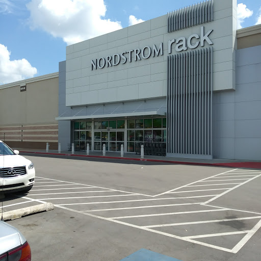 Department Store «Nordstrom Rack Woodland Plaza», reviews and photos, 8722 E 71st St, Tulsa, OK 74133, USA