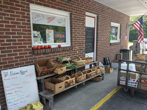 Grocery Store «Omps Grocery», reviews and photos, 17050 Bloomery Pike, Capon Bridge, WV 26711, USA
