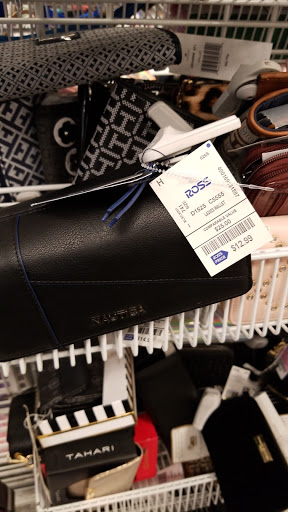 Clothing Store «Ross Dress for Less», reviews and photos, 200 Hamilton Commons, Mays Landing, NJ 08330, USA