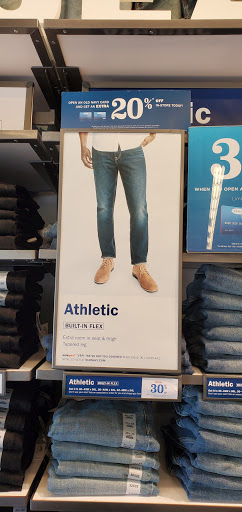 Clothing Store «Old Navy», reviews and photos, 3131 E Main St, Mohegan Lake, NY 10547, USA