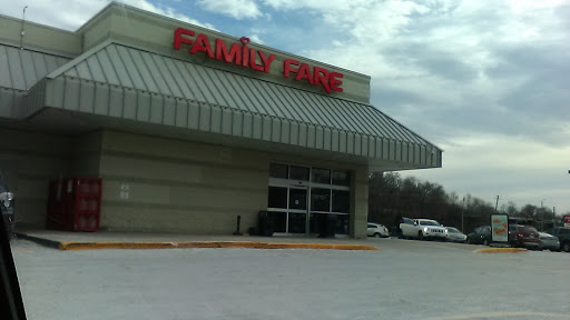 Grocery Store «Family Fare Supermarket», reviews and photos, 1801 Valley View Dr, Council Bluffs, IA 51503, USA