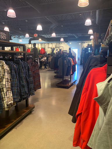 Clothing Store «The North Face Outlet», reviews and photos, 1155 Buck Creek Rd, Simpsonville, KY 40067, USA
