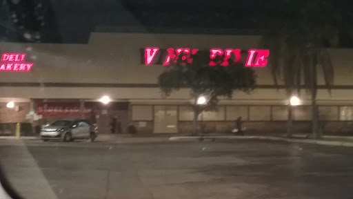 Grocery Store «Winn-Dixie», reviews and photos, 308 E Dania Beach Blvd, Dania Beach, FL 33004, USA