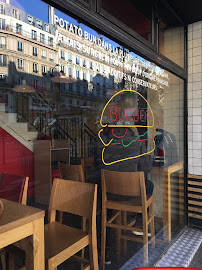 Atmosphère du Restaurant Burger & Fries à Paris - n°3