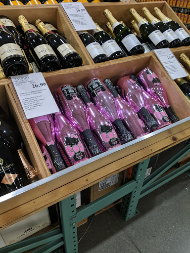 Warehouse store «Costco Wholesale», reviews and photos, 5401 Katella Ave, Cypress, CA 90720, USA