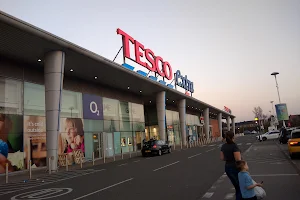 Tesco Extra image