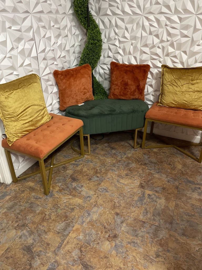 AW Natural Facing Beauty Lounge 37040