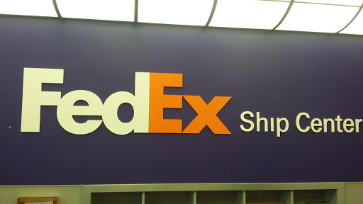 Shipping and Mailing Service «FedEx Ship Center», reviews and photos, 7840 Central Industrial Dr, Riviera Beach, FL 33404, USA