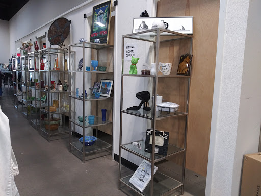 Thrift Store «St Vincent De Paul - Salem Retail Store», reviews and photos, 445 Lancaster Dr NE, Salem, OR 97301, USA