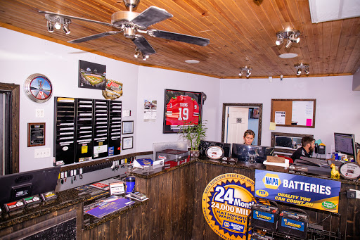 Auto Repair Shop «Norwood Auto Service», reviews and photos, 6055 N Northwest Hwy, Chicago, IL 60631, USA