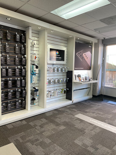 Cell Phone Store «GoWireless Verizon Authorized Retailer», reviews and photos, 1248 University Ave, San Diego, CA 92103, USA