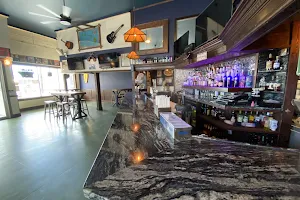 Hilo Town Tavern image