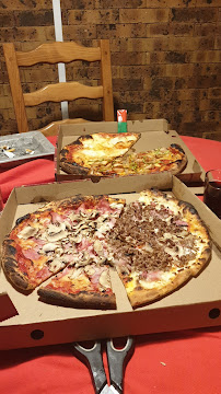 Plats et boissons du Pizzeria Pizza - Restaurant Dolce Vita à Le Châtelet-en-Brie - n°4