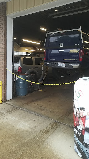 Tire Shop «Firestone Complete Auto Care», reviews and photos, 783 W Golf Rd, Des Plaines, IL 60016, USA