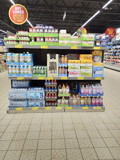 Supermarket «ALDI», reviews and photos, 302 Center St, Chardon, OH 44024, USA