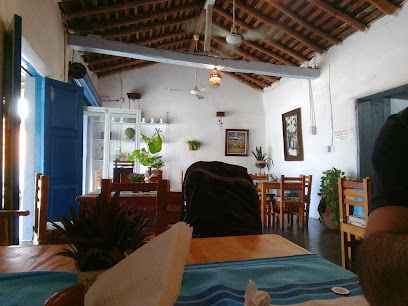Restaurante Casa Antigua - Reforma 24, esq, Nicolás Bravo, Centro, 40850 Petatlán, Gro., Mexico