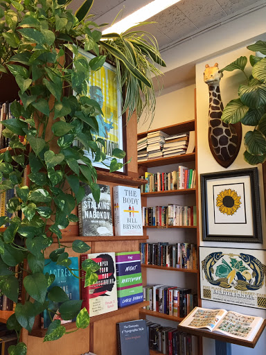 Used Book Store «Mercer Street Books», reviews and photos, 7 Mercer St, Seattle, WA 98109, USA