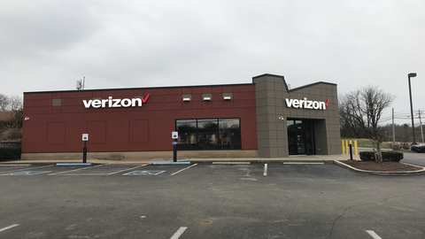 Verizon, 375 S James Campbell Blvd, Columbia, TN 38401, USA, 