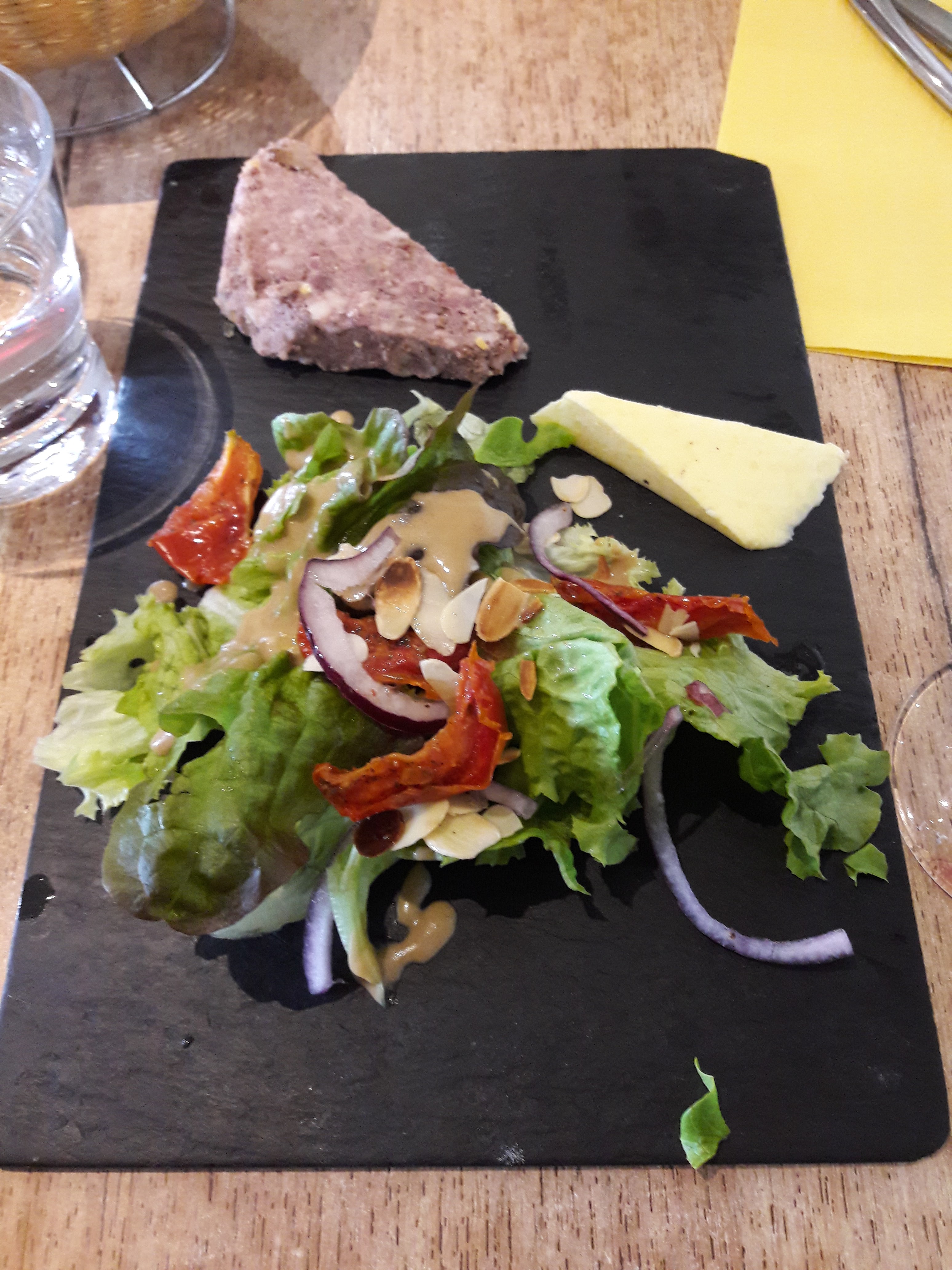 Photo n° 1 de l'avis de Urs.y fait le 25/04/2018 à 20:09
