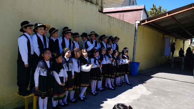 http://www.colegiomanuelrodriguez.cl/