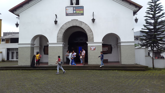 Opiniones de Iglesia Santa María Reina de los Mártires en Santo Domingo de los Colorados - Iglesia