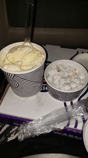 Cookie Shop «Insomnia Cookies», reviews and photos, 402 14th Ave SE, Minneapolis, MN 55414, USA