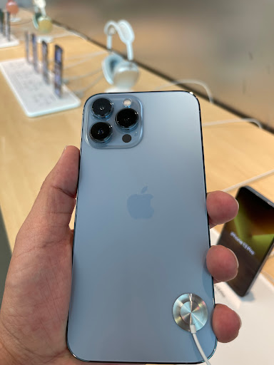 Computer Store «Apple King of Prussia», reviews and photos, 160 N Gulph Rd, King of Prussia, PA 19406, USA