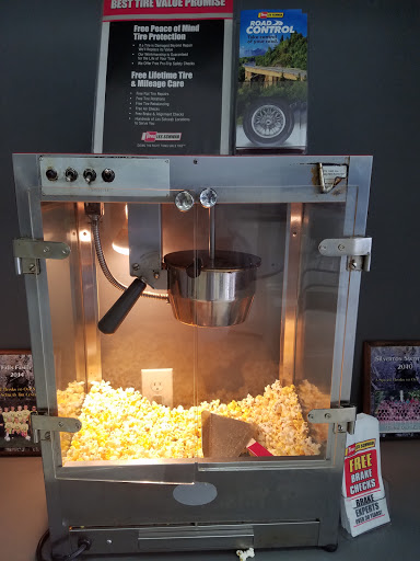 Tire Shop «Les Schwab Tire Center», reviews and photos, 911 N 1st St, Silverton, OR 97381, USA