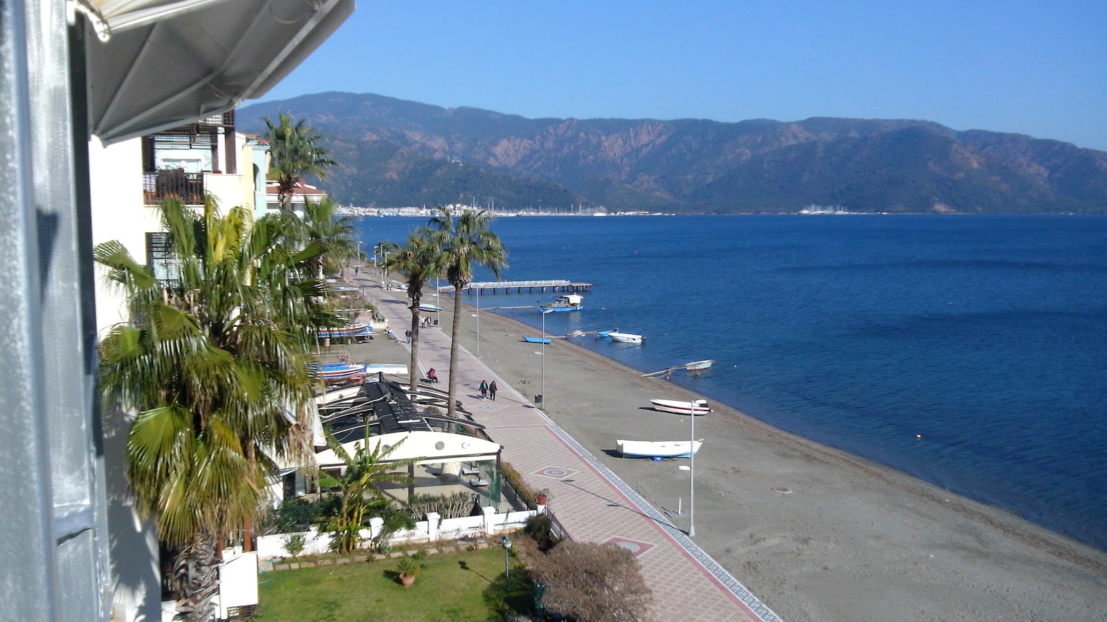 Marmaris Plajı III'in fotoğrafı parlak kum yüzey ile