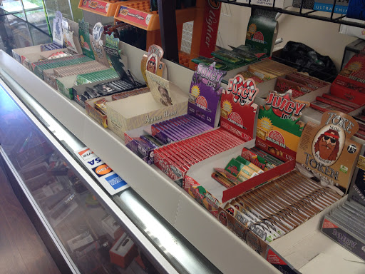 Tobacco Shop «AM SMOKE SHOP», reviews and photos, 1401 State St, Orem, UT 84057, USA