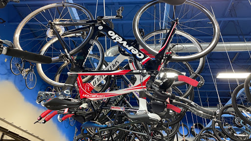 Bicycle Store «Bicycle Centres of Everett», reviews and photos, 4707 Evergreen Way, Everett, WA 98203, USA