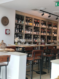 Atmosphère du L'Ami Pinot - Restaurant / Bar à vin à L'Isle-Adam - n°19
