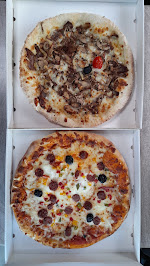 Plats et boissons du Pizzas à emporter Distributeur de pizza à Saint-Éloy-les-Mines - n°1