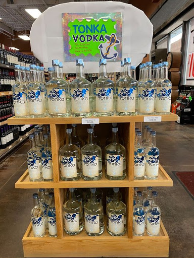 Liquor Store «Hudson Liquor», reviews and photos, 131 Carmichael Rd #102, Hudson, WI 54016, USA