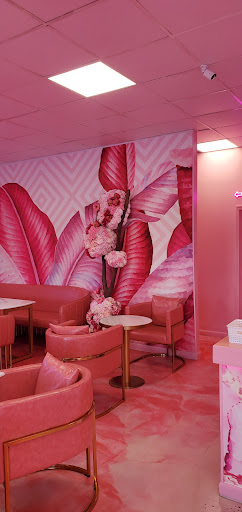 Shopping Mall «Fairfield Shopping Center», reviews and photos, 5322 Lord Dunmore Ct, Virginia Beach, VA 23464, USA