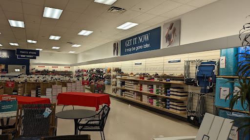 Department Store «Marshalls & HomeGoods», reviews and photos, 4950 Hadley Center Dr, South Plainfield, NJ 07080, USA