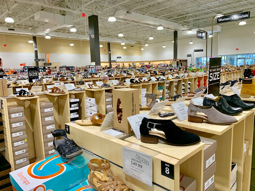 Shoe Store «DSW Designer Shoe Warehouse», reviews and photos, 1160 Broadway, Saugus, MA 01906, USA