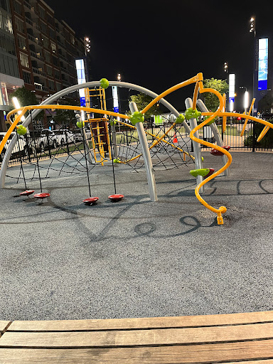 Shopping Mall «The Shops at Roosevelt Collection», reviews and photos, 150 W Roosevelt Rd, Chicago, IL 60605, USA