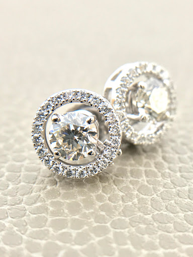 Jewelry Store «Welling and Co. Jewelers», reviews and photos, 8992 Cincinnati Dayton Rd, West Chester Township, OH 45069, USA