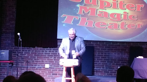 Pizza Restaurant «Jupiter Studios & Bistro», reviews and photos, 346 E Main St, Alliance, OH 44601, USA