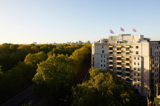 Hotels celebrate christmas London