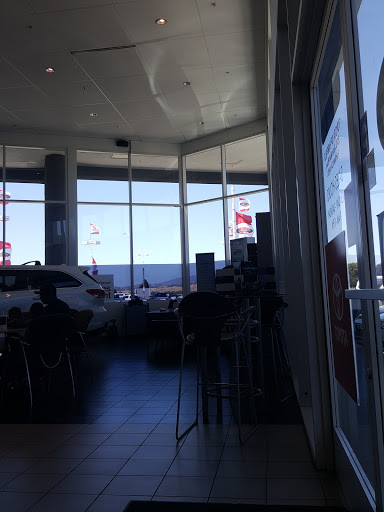 Toyota Dealer «Momentum Toyota of Fairfield», reviews and photos, 2575 Auto Mall Pkwy, Fairfield, CA 94533, USA