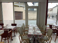 Atmosphère du Restaurant Le Bistrot d'Arielle à Le Péage-de-Roussillon - n°3