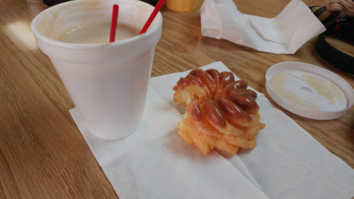 Donut Shop «Yum Yum Donuts», reviews and photos, 8284 Telegraph Rd, Taylor, MI 48180, USA