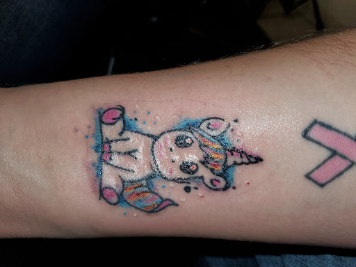 Tattoo Shop «Screamin Demon Tattoo», reviews and photos, 10509 Lincoln Trail # A, Fairview Heights, IL 62208, USA