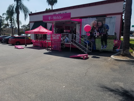 Cell Phone Store «T-Mobile», reviews and photos, 738 W Arrow Hwy, San Dimas, CA 91773, USA