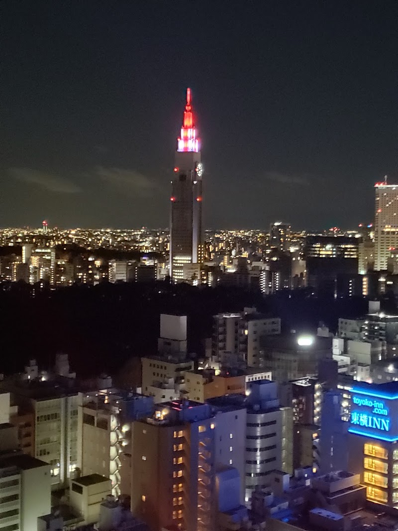 ルネ新宿御苑タワー