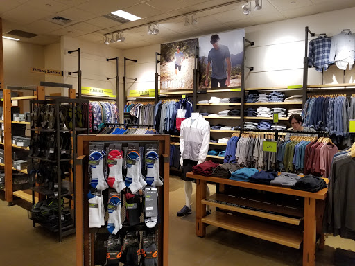 Clothing Store «Eddie Bauer», reviews and photos, 1402 Main Street, Southlake, TX 76092, USA