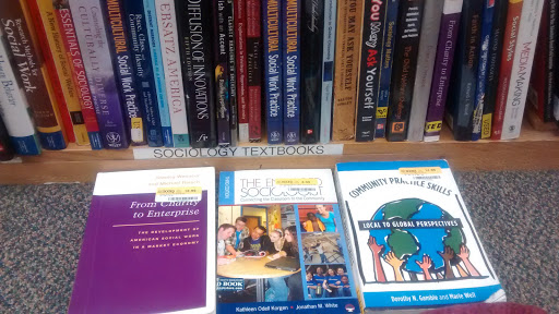 Book Store «Half Price Books», reviews and photos, 2041 Ford Pkwy, St Paul, MN 55116, USA